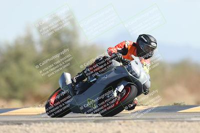 media/Oct-13-2025-Moto Forza (Mon) [[a66d839500]]/2-A Group/Session 4 Turn 7/